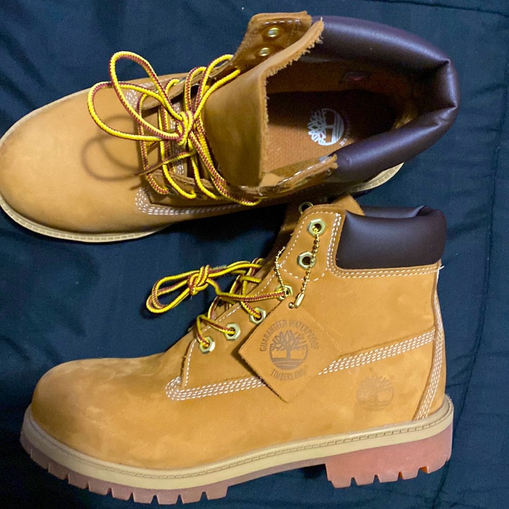 Timberland 6" Premium Waterproof Boots - Boys Youth - Size 6.5 M - LIKE NEW